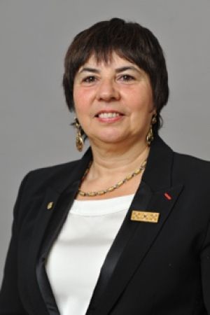Luisa DE COLA